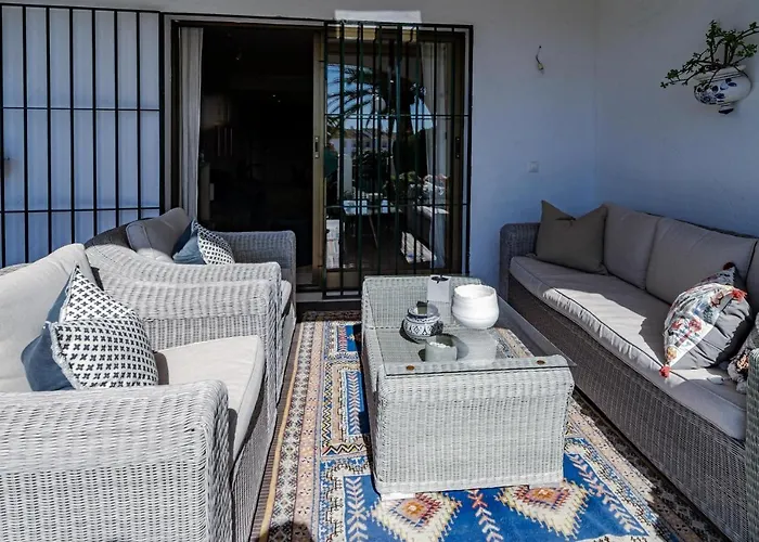 Cb- Cozy Refurbished Apartment, Perfect Location