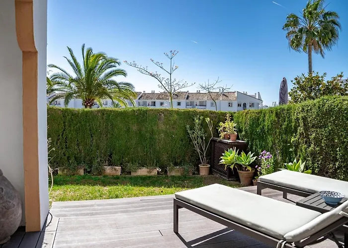 Cb- Cozy Refurbished Apartment, Perfect Location Apartmán