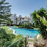 Cb- Cozy Refurbished Apartment, Perfect Location *