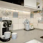 Cb- Cozy Refurbished Apartment, Perfect Location Apartamento
