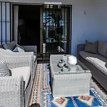 Cb- Cozy Refurbished Apartment, Perfect Location
