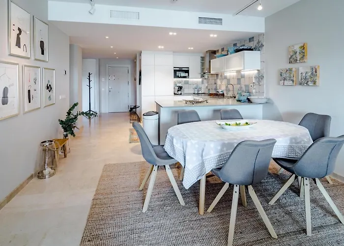 Cb- Cozy Refurbished Apartment, Perfect Location Marbellac