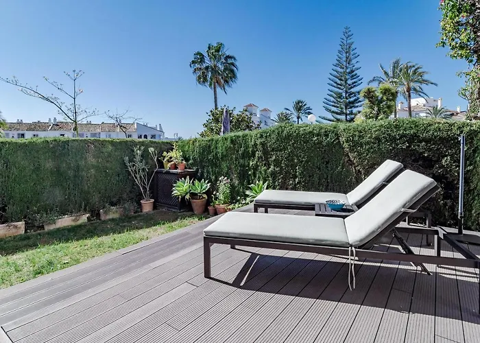 Cb- Cozy Refurbished Apartment, Perfect Location 아파트 *