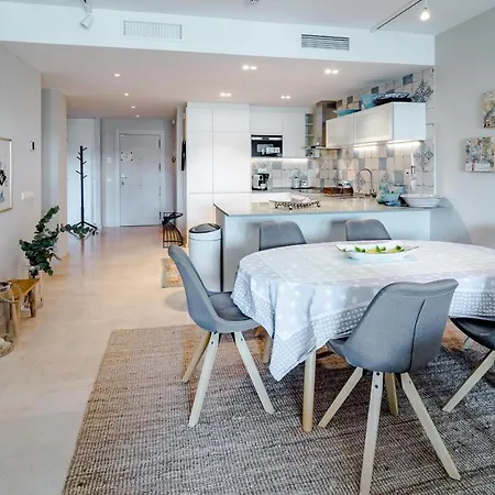 Cb- Cozy Refurbished Apartment, Perfect Location ماربيا